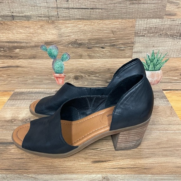 Lucky Brand Raheema Heeled Sandal Black leather Dorsay block heel US Women's 10M - Picture 3 of 8